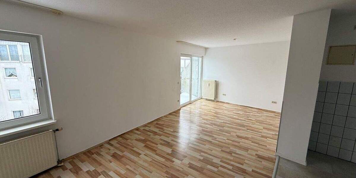 Endlich raus bei Mama - 2 Zimmer für deinen Neustart mit Balkon in guter Lage 2 zimmer