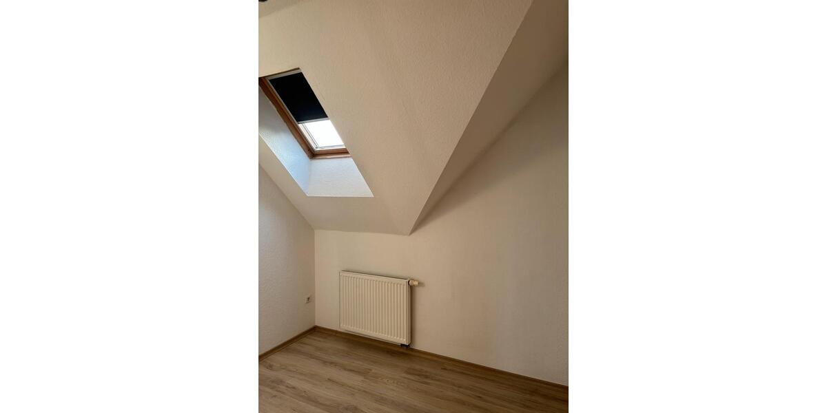 Etagenwohnung Wesendorf - 4 Zimmer, 90 m&sup2;, 880&euro; | Angebot:25980986