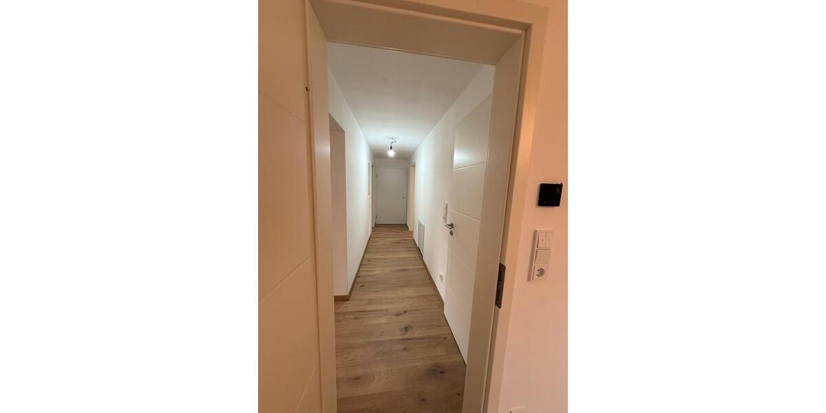 3-Zimmer-Wohnung, 70 m2, Erstbezug nach Kernsanierung 3 zimmer