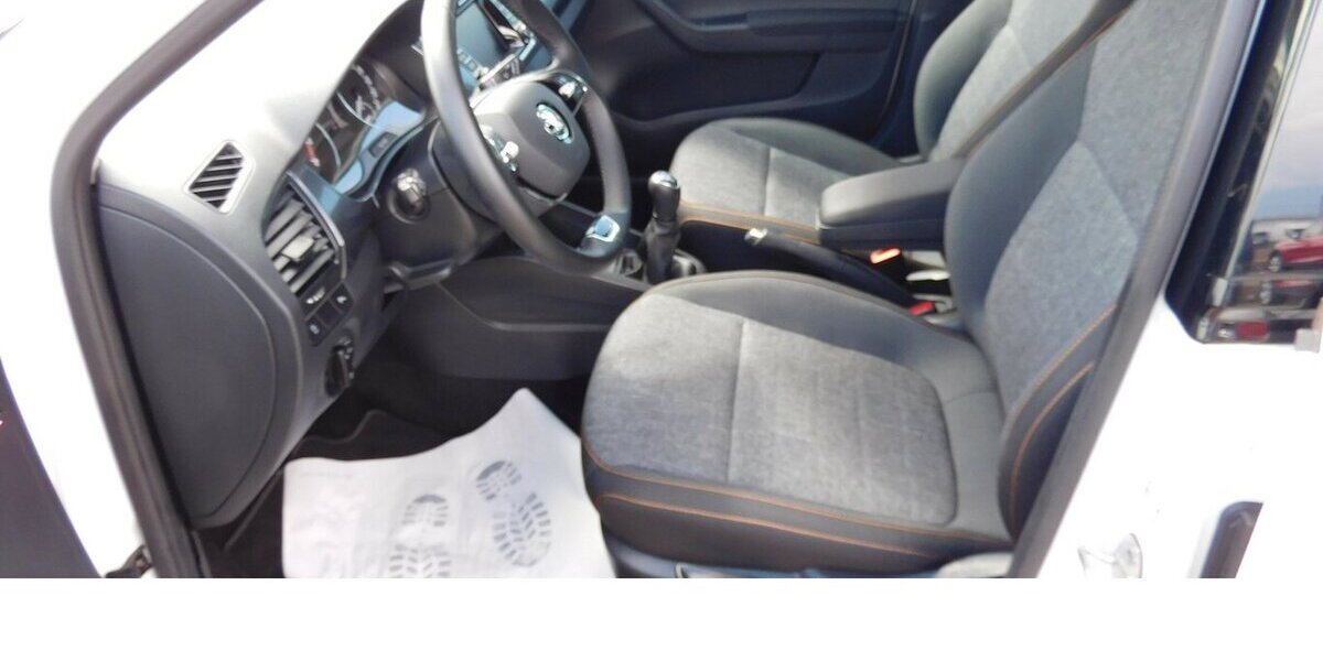Skoda Fabia 1.0 Kombi Ambition Best TSI BMT Navi Klima 21.400 km 15.390 &euro; Vordorf 38533
