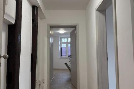 4 Zimmer + Küche, Bad, Flur, EG, 89 qm Wohnung 4 zimmer