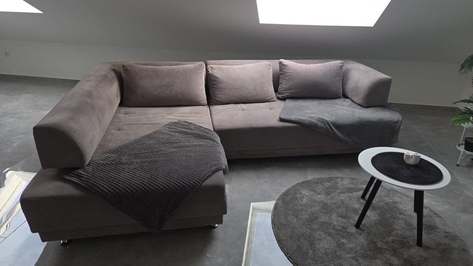 Dachgeschoßwohnung Sassenburg - 4 Zimmer, 125 m&sup2;, 1.050&euro; | Angebot:25908330