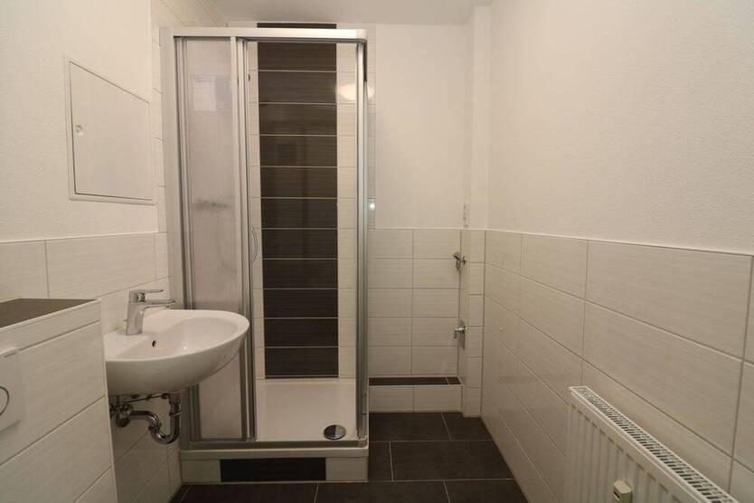 Auch ohne Badekappe Duschspaß garantiert...3-RW mit Dusche u. Balkon!!!