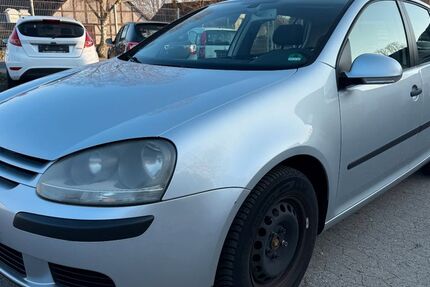VW Golf 153.000 km 5.500 &euro; Lehre 38165