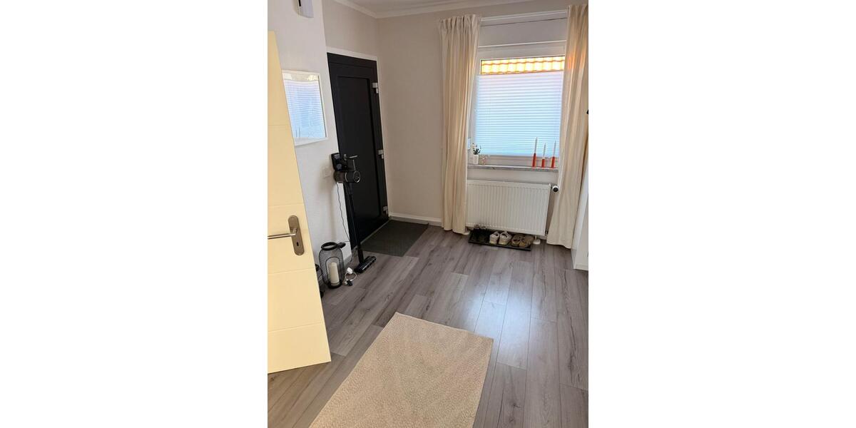 Einfamilienhaus Königslutter am Elm - 3 Zimmer, 130 m&sup2;, 1.300&euro; | Angebot:26461234