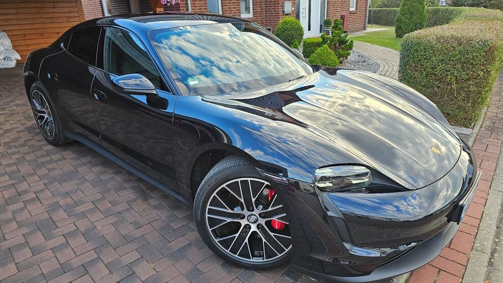 Porsche Taycan 43.700 km 59.700 € Wolfsburg 38442