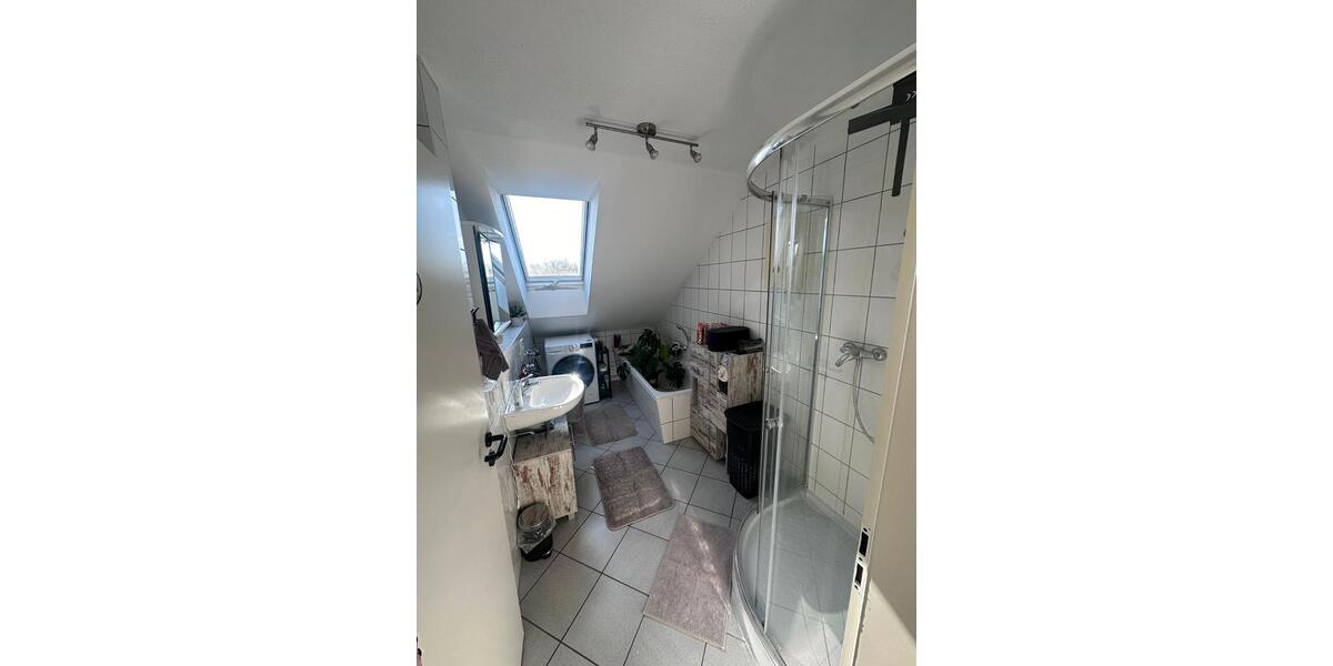 Dachgeschoßwohnung Braunschweig Westliches Ringgebiet - 3 Zimmer, 68 m&sup2;, 700&euro; | Angebot:26209909