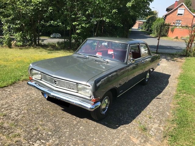 Opel Rekord 79.900 km 10.950 € Helmstedt 38350