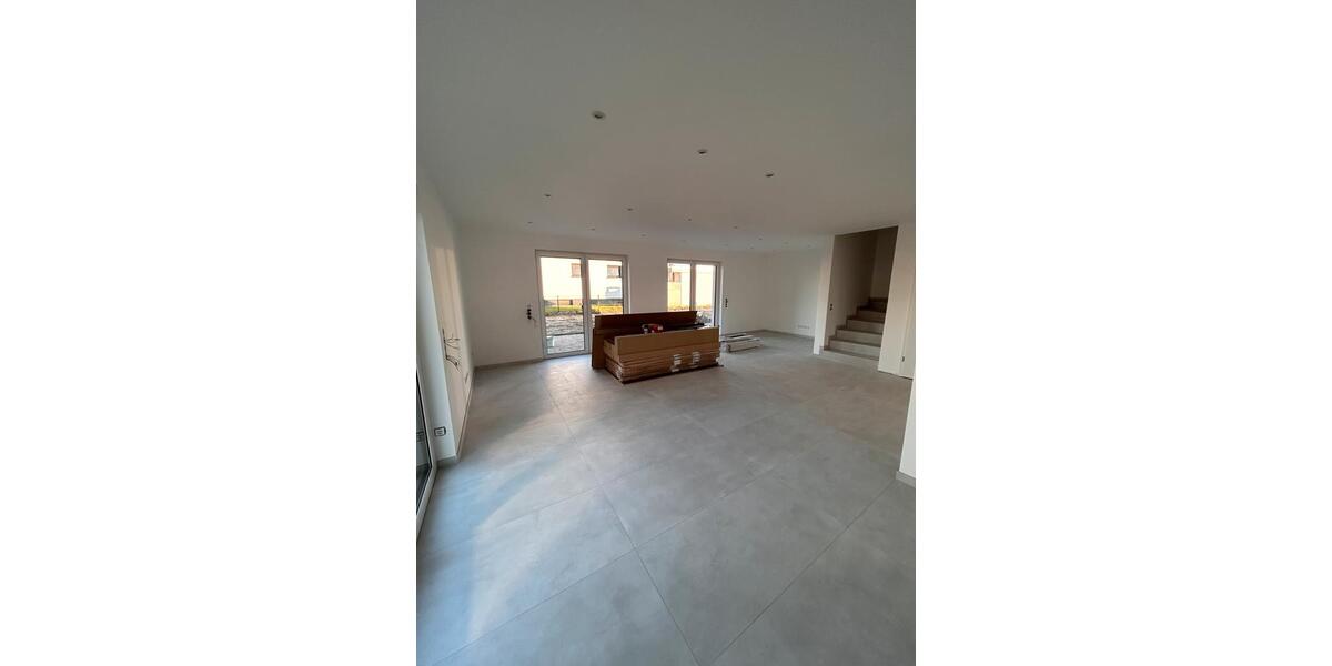 Doppelhaushälfte Jembke - 4 Zimmer, 135 m&sup2;, 1.750&euro; | Angebot:26040596