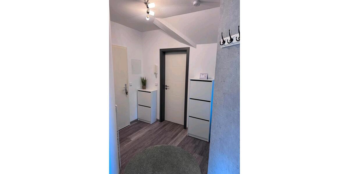 Dachgeschoßwohnung Rühen - 3 Zimmer, 71 m&sup2;, 956&euro; | Angebot:24827576