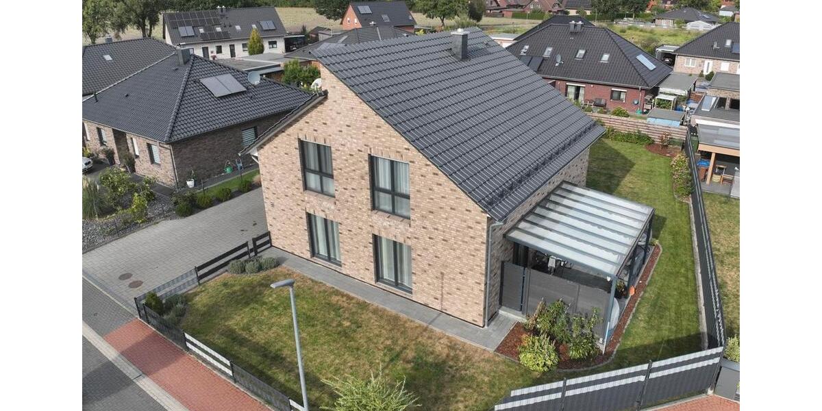 Einfamilienhaus Wahrenholz - 4 Zimmer, 178 m&sup2;, 575.000&euro; | Angebot:23175342