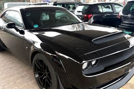 Dodge Challenger 39.000 km 32.799 &euro; Königslutter 38154