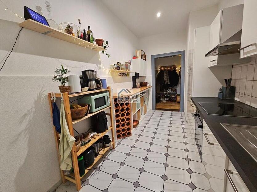 AltbauWohnung in bester Lage in Braunschweig östliches Ringgebiet mit Kamin und Balkon.