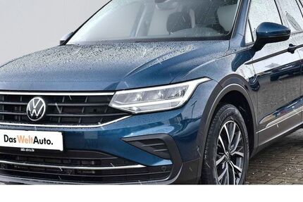 VW Tiguan 97.650 km 23.950 &euro; Braunschweig 38108