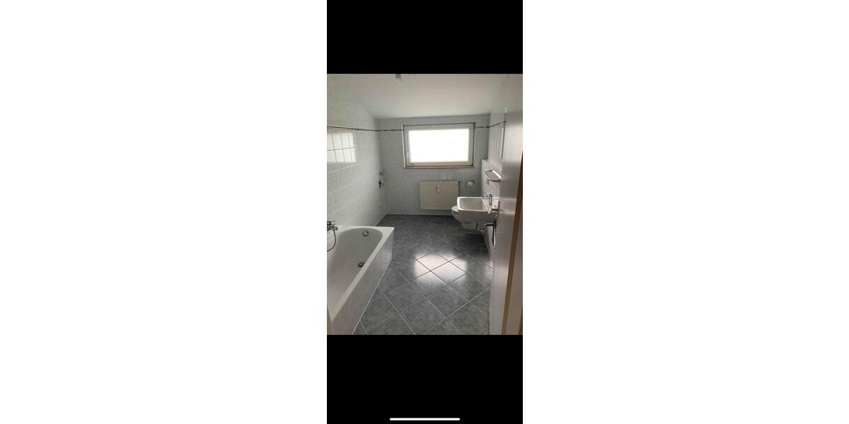Dachgeschoßwohnung Gifhorn - 3 Zimmer, 85 m&sup2;, 850&euro; | Angebot:26516007