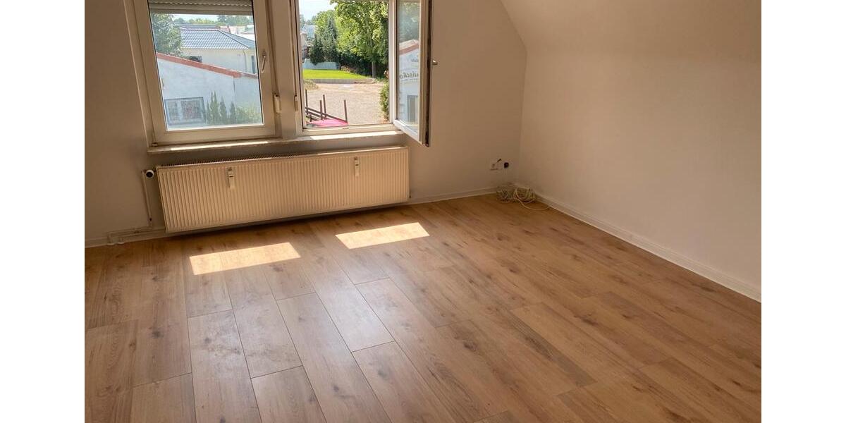 Dachgeschoßwohnung Wolfsburg Detmerode - 2.5 Zimmer, 60 m&sup2;, 600&euro; | Angebot:25646575