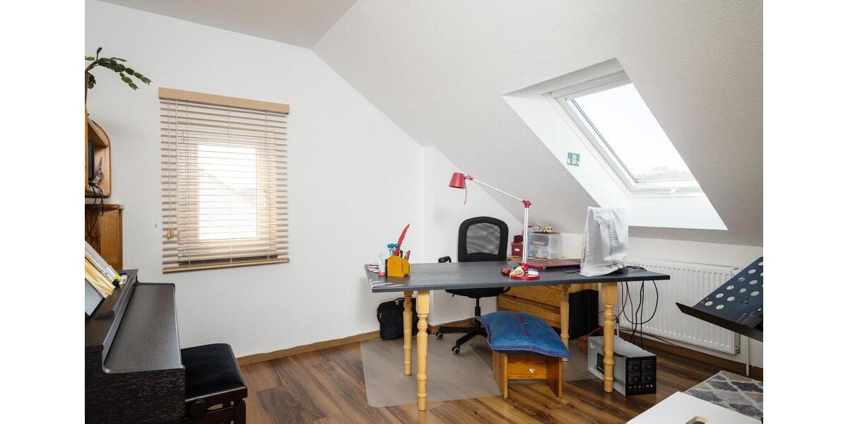 Dachgeschoßwohnung Braunschweig Westliches Ringgebiet - 5 Zimmer, 120 m&sup2;, 390.000&euro; | Angebot:27016249