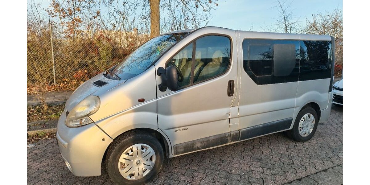 Renault Trafic 258.200 km 2.880 &euro; Braunschweig 38112