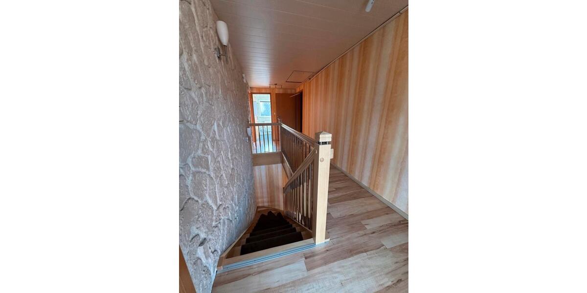 Einfamilienhaus Isenbüttel - 7 Zimmer, 195 m&sup2;, 350.000&euro; | Angebot:26038933