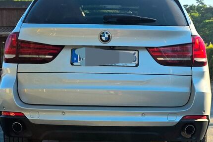 BMW X5 156.000 km 23.450 € Wolfsburg 38440