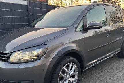 VW Touran 165.234 km 12.900 &euro; Braunschweig 38120