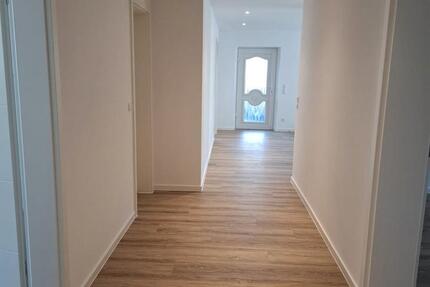 Wohnung Braunschweig Lehndorf-Watenbüttel - 4 Zimmer, 126 m&sup2;, 1.450&euro; | Angebot:26313174