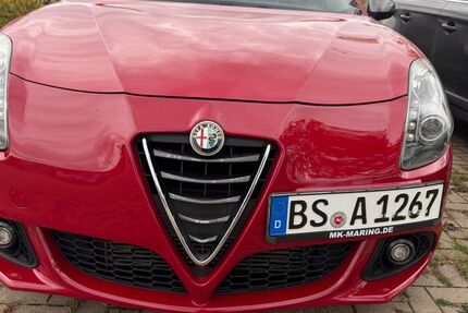 Alfa Romeo Giulietta 261.500 km 4.900 € Meine 38527