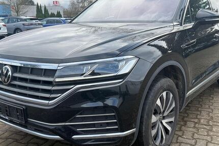 VW Touareg 141.864 km 37.990 &euro; Braunschweig 38122