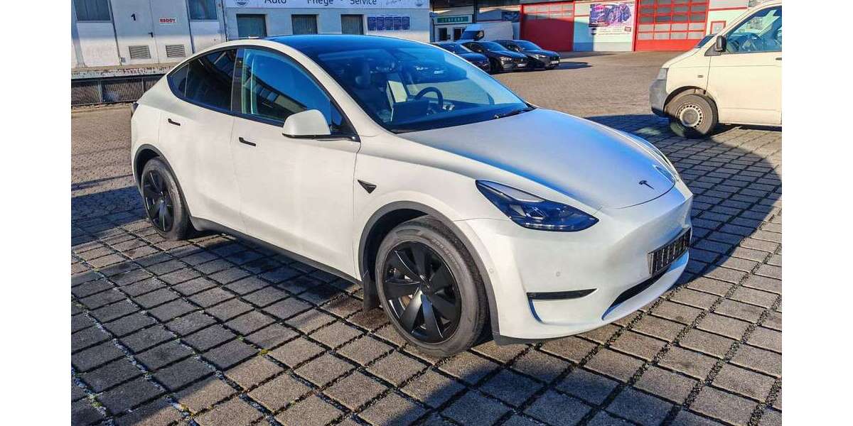 Tesla Model Y 87.902 km 30.970 &euro; Braunschweig 38112