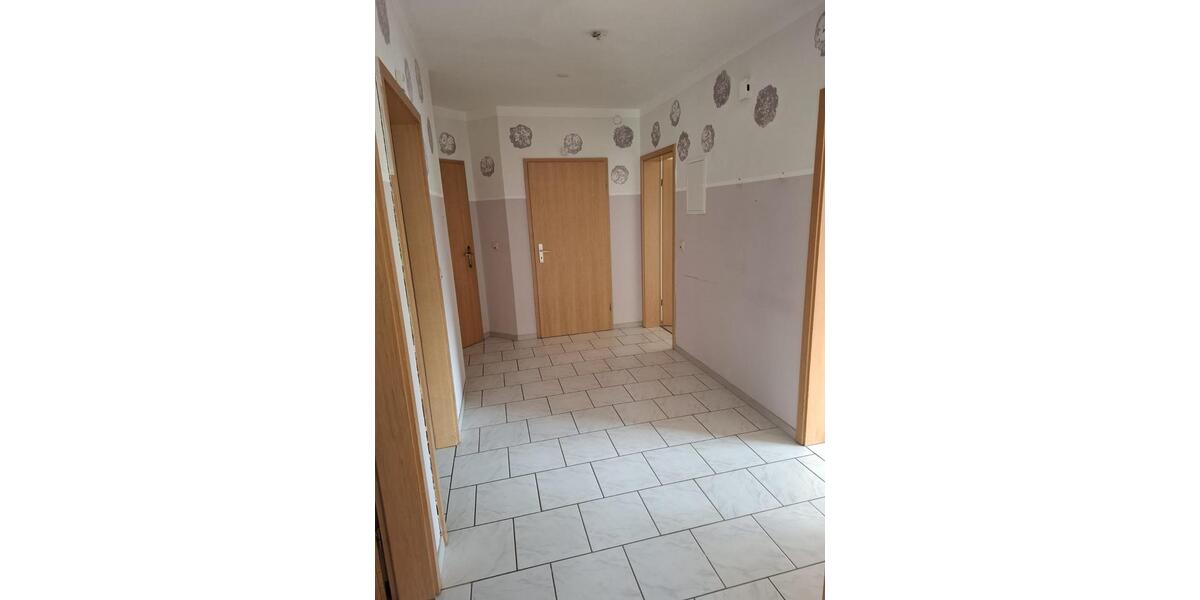 Erdgeschoßwohnung Jembke - 4 Zimmer, 90 m&sup2;, 800&euro; | Angebot:24715512