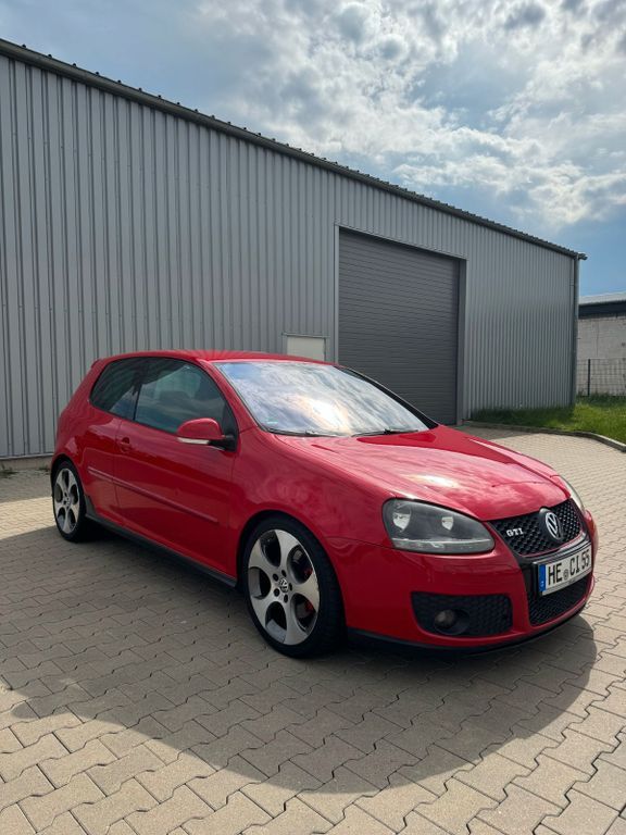 VW Golf 282.000 km 2.650 € Helmstedt 38350