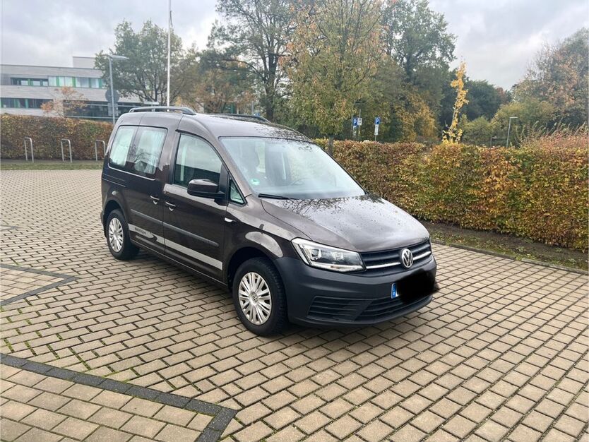 VW Caddy 117.000 km 15.900 € Gifhorn 38518