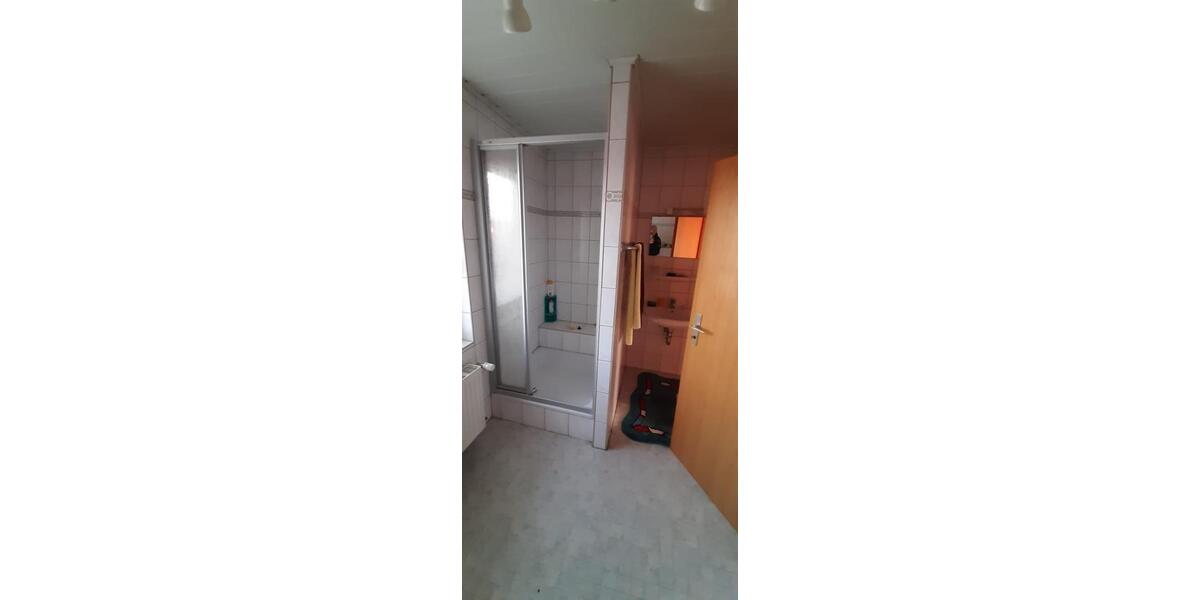 Ohne Provision, freistehendes Ein- bis Zweifamilienhaus 8 zimmer