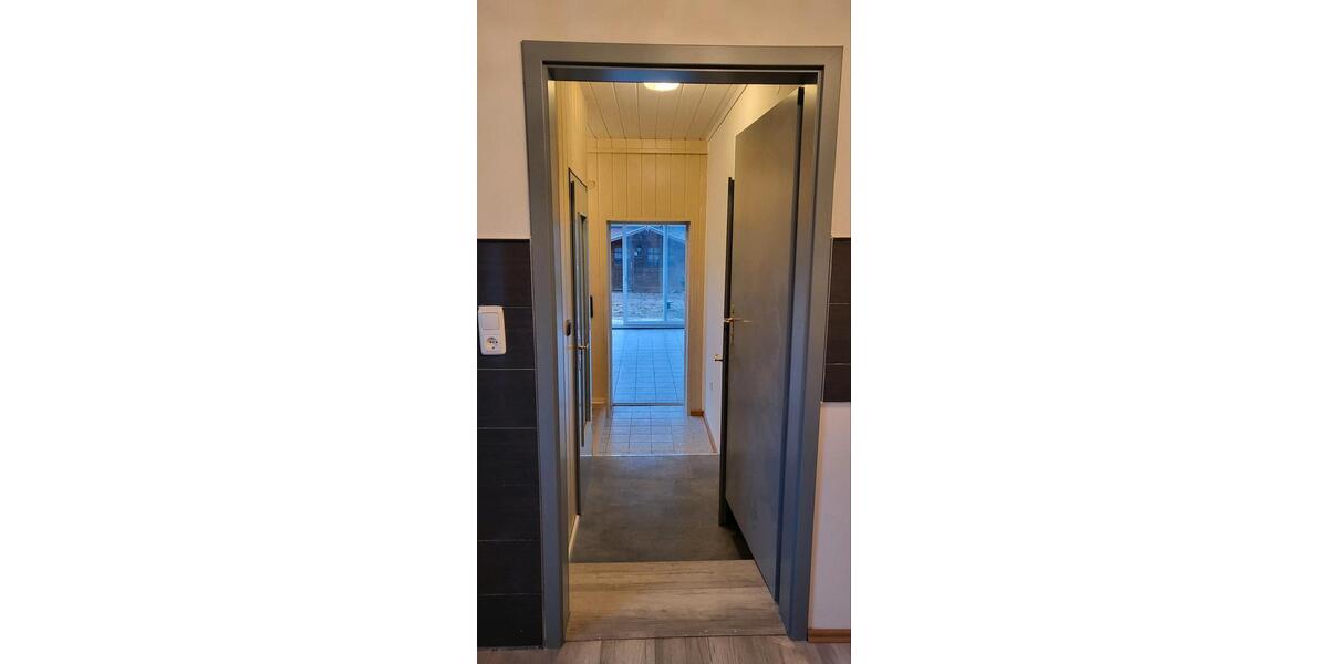 Einfamilienhaus Hillerse - 8 Zimmer, 220 m&sup2;, 1.500&euro; | Angebot:26225554