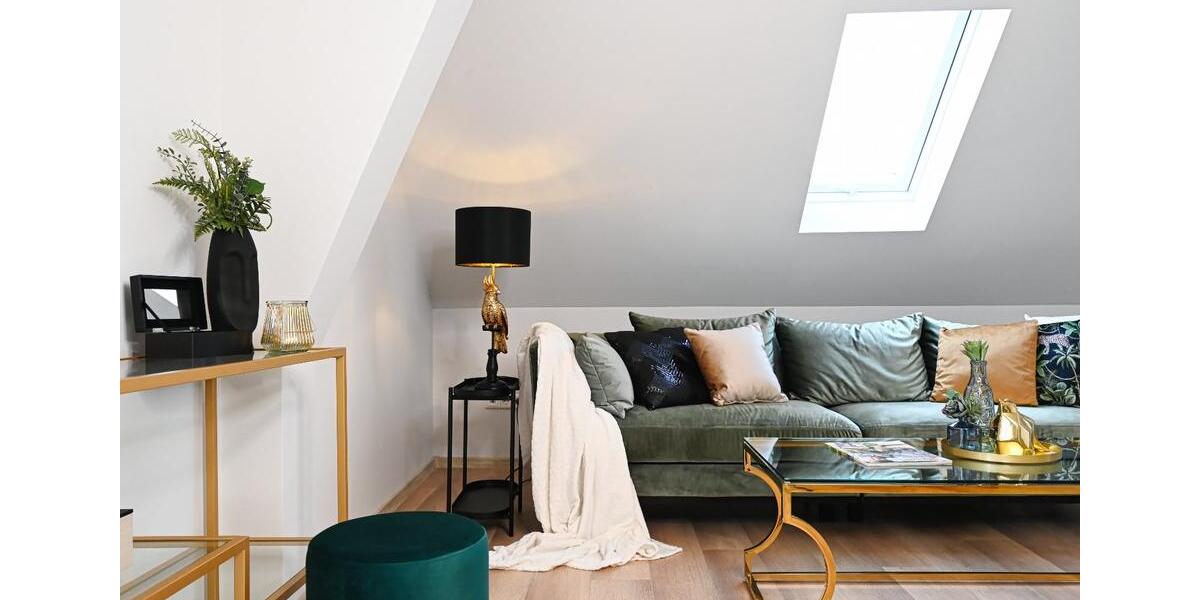 Dachgeschoßwohnung Rühen - 3 Zimmer, 90 m&sup2;, 1.316&euro; | Angebot:25354371