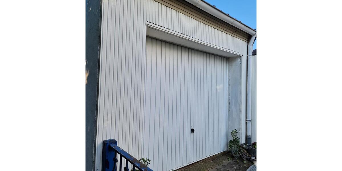 Verkaufe DHH Brg-Stöckheim mit Garten, ab sofort frei! 4 zimmer