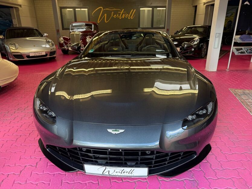 Aston Martin V8 Vantage 6.600 km 125.900 € Braunschweig 38114