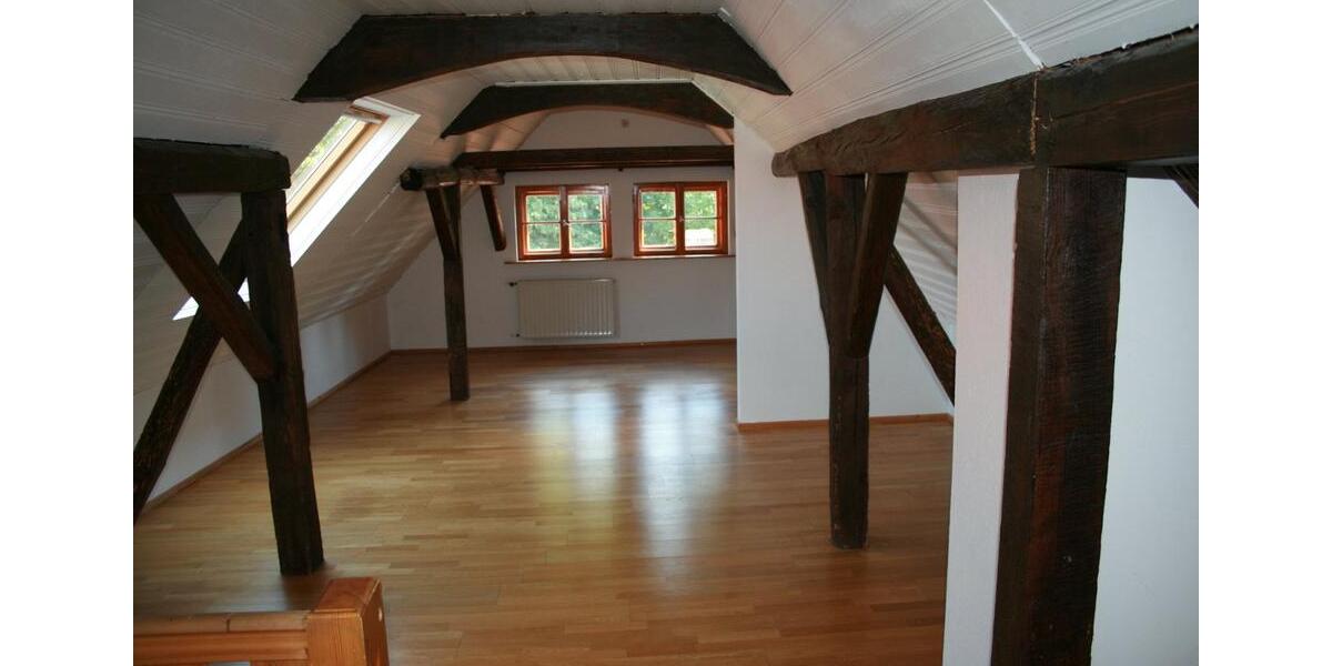 Renovierte 4-Zi-Whg. mit Balkon, Terrasse und Einbauküche 4 zimmer