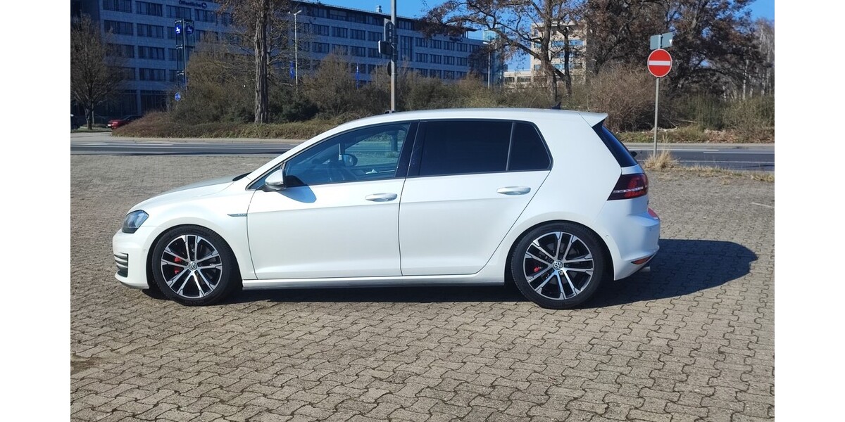 VW Golf 209.000 km 13.500 &euro; Braunschweig 38100