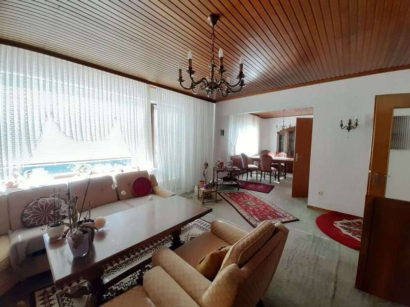Haus zum Mieten in Wolfsburg 1.995 € 266 m²