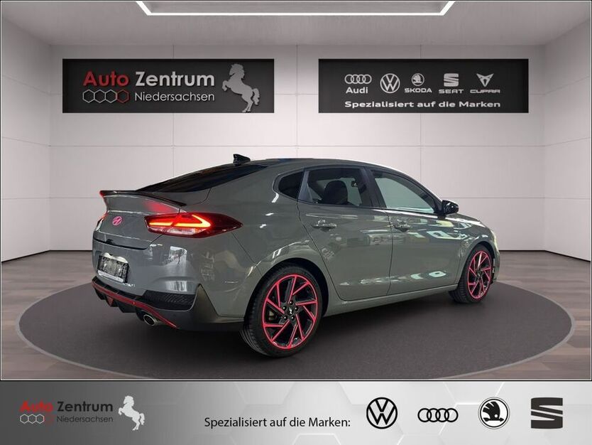 i30