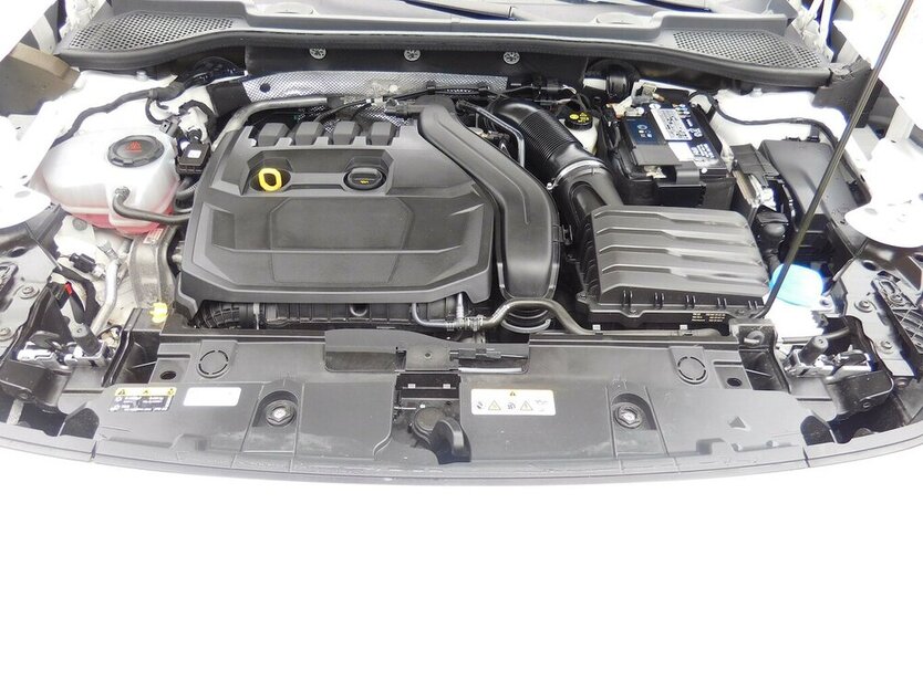 Cupra Formentor 1.5 TSI BMT Klima LED Alu Navi 23.800 km 21.990 € Vordorf 38533