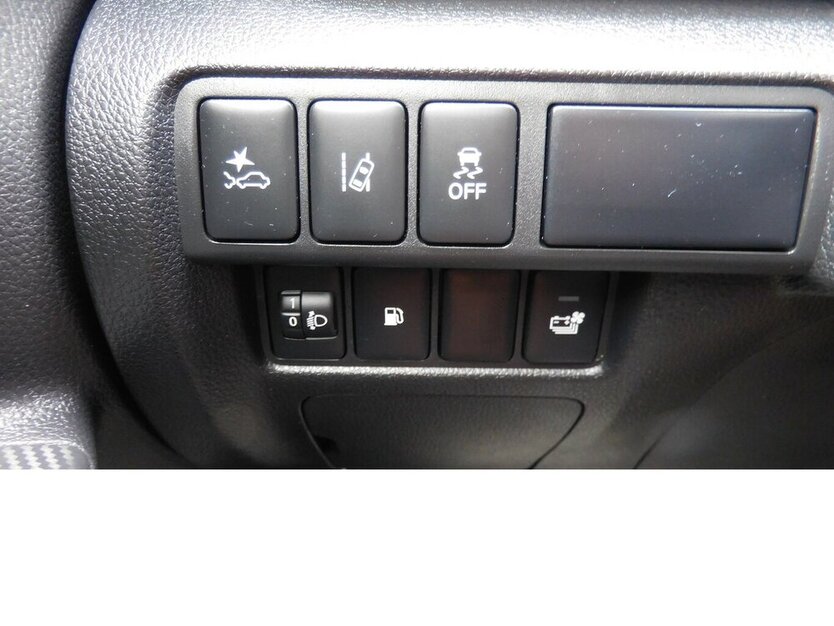 Eclipse Cross PLUG-IN Benzin/Elektro HYBRID Navi