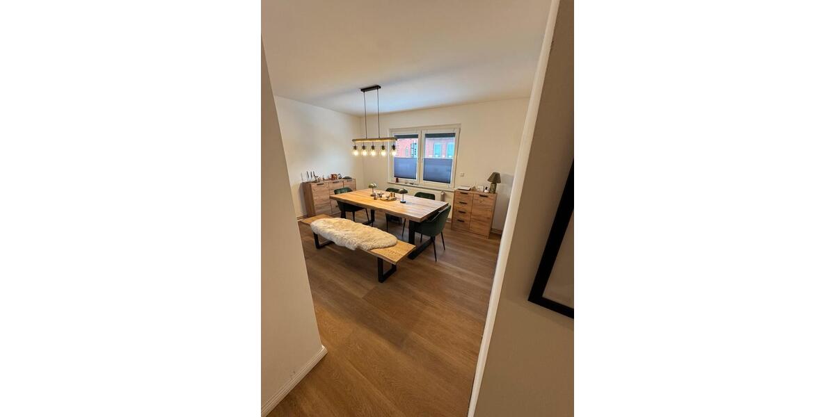 Erdgeschoßwohnung Rühen - 3 Zimmer, 86 m&sup2;, 850&euro; | Angebot:24787846