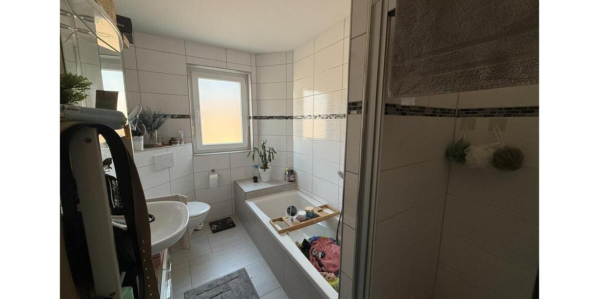 Etagenwohnung Sassenburg - 4 Zimmer, 110 m&sup2;, 1.050&euro; | Angebot:26675225