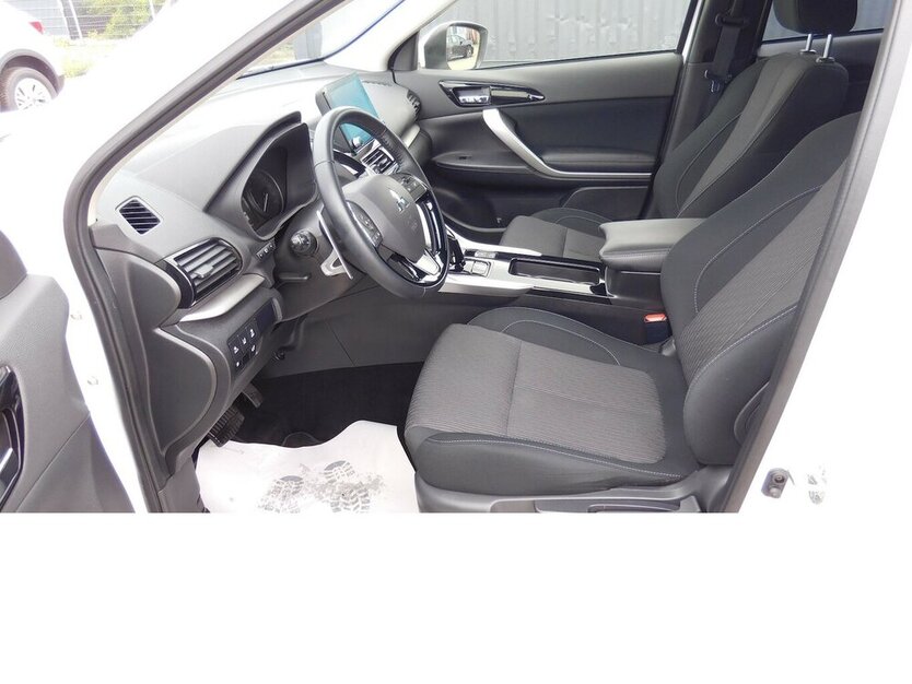 Eclipse Cross PLUG-IN Benzin/Elektro HYBRID Navi