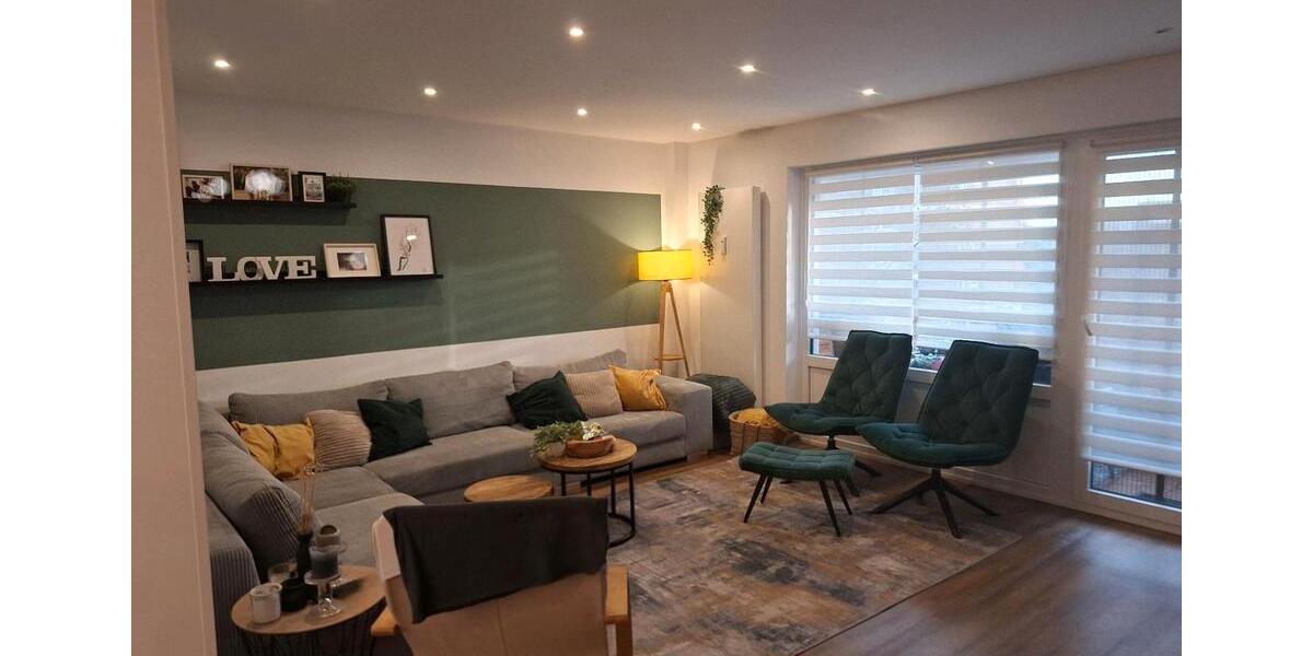 Großzügige 4 Zimmer Wohnung mit zwei Balkonen EBK voll saniert 4 zimmer