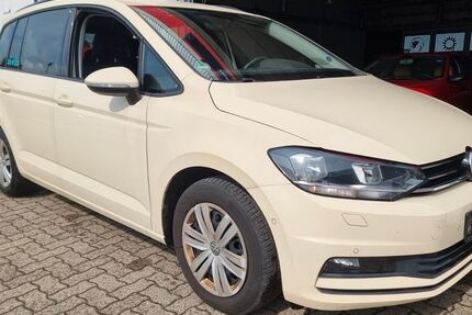 VW Touran 252.490 km 8.995 € Wolfsburg 38446