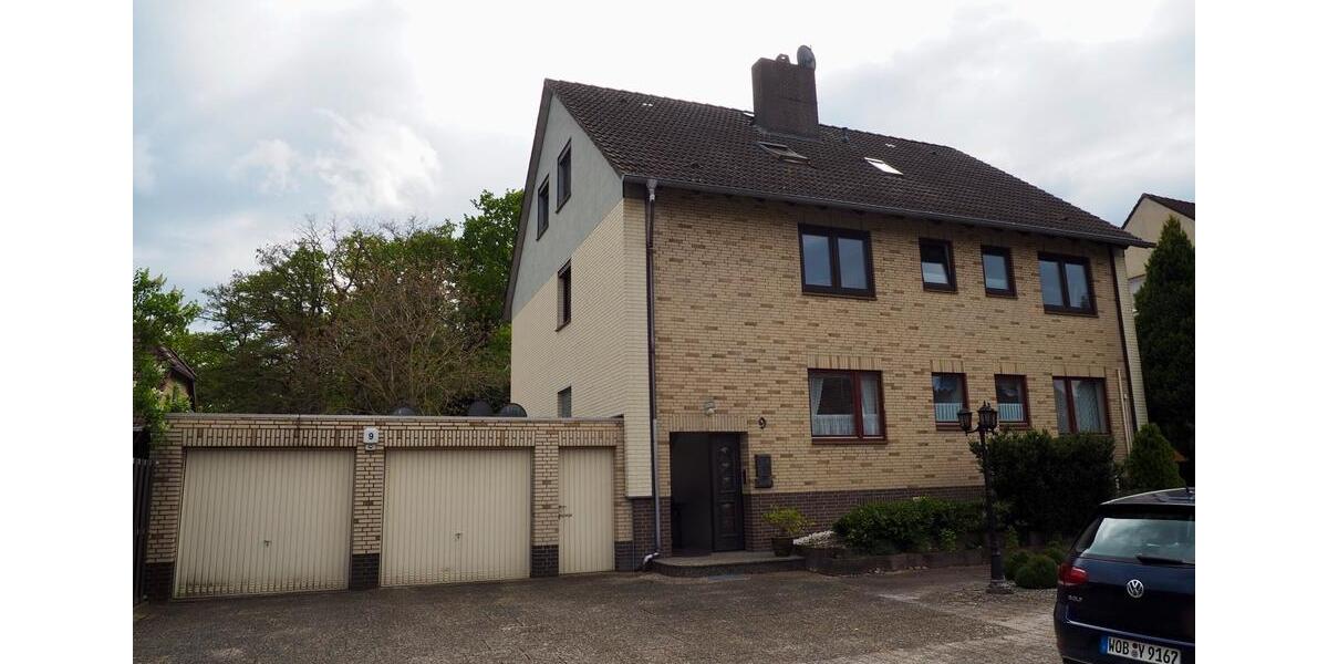 Helle 3–Zimmer-Wohnung mit Balkon und Garten 3 zimmer