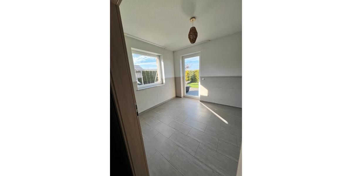 Doppelhaushälfte Gifhorn - 6 Zimmer, 148 m&sup2;, 1.600&euro; | Angebot:26329956